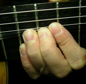 ヴィオロン弦交換 - How to change classical guitar strings