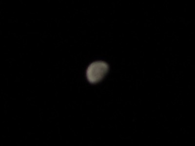 月 - The moon taken with PENTAX Q and 01 STANDARD PRIME